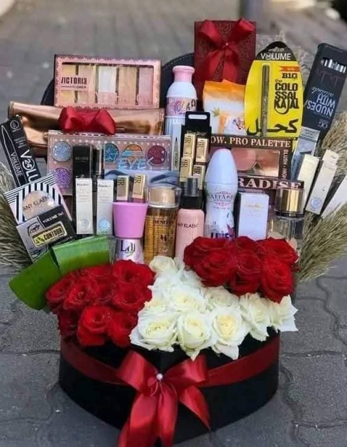 تنسيق ورد مع مكياج (13)